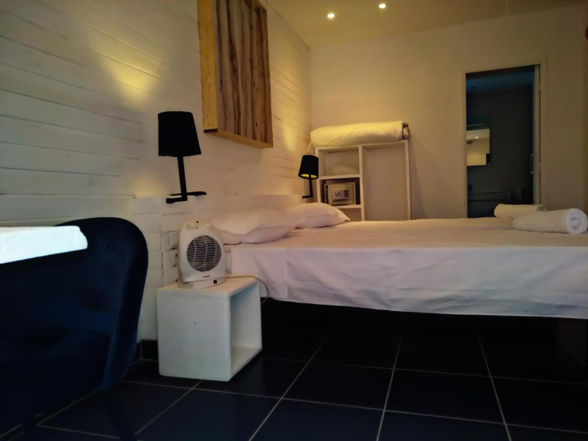 Hotel Restaurant La Ribaudiere Antananarivo Bilik gambar