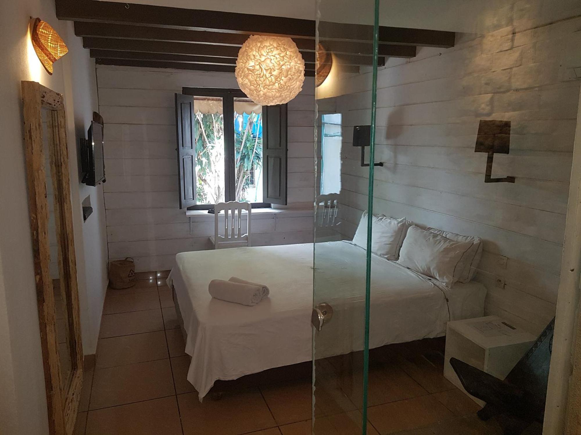 Hotel Restaurant La Ribaudiere Antananarivo Bilik gambar