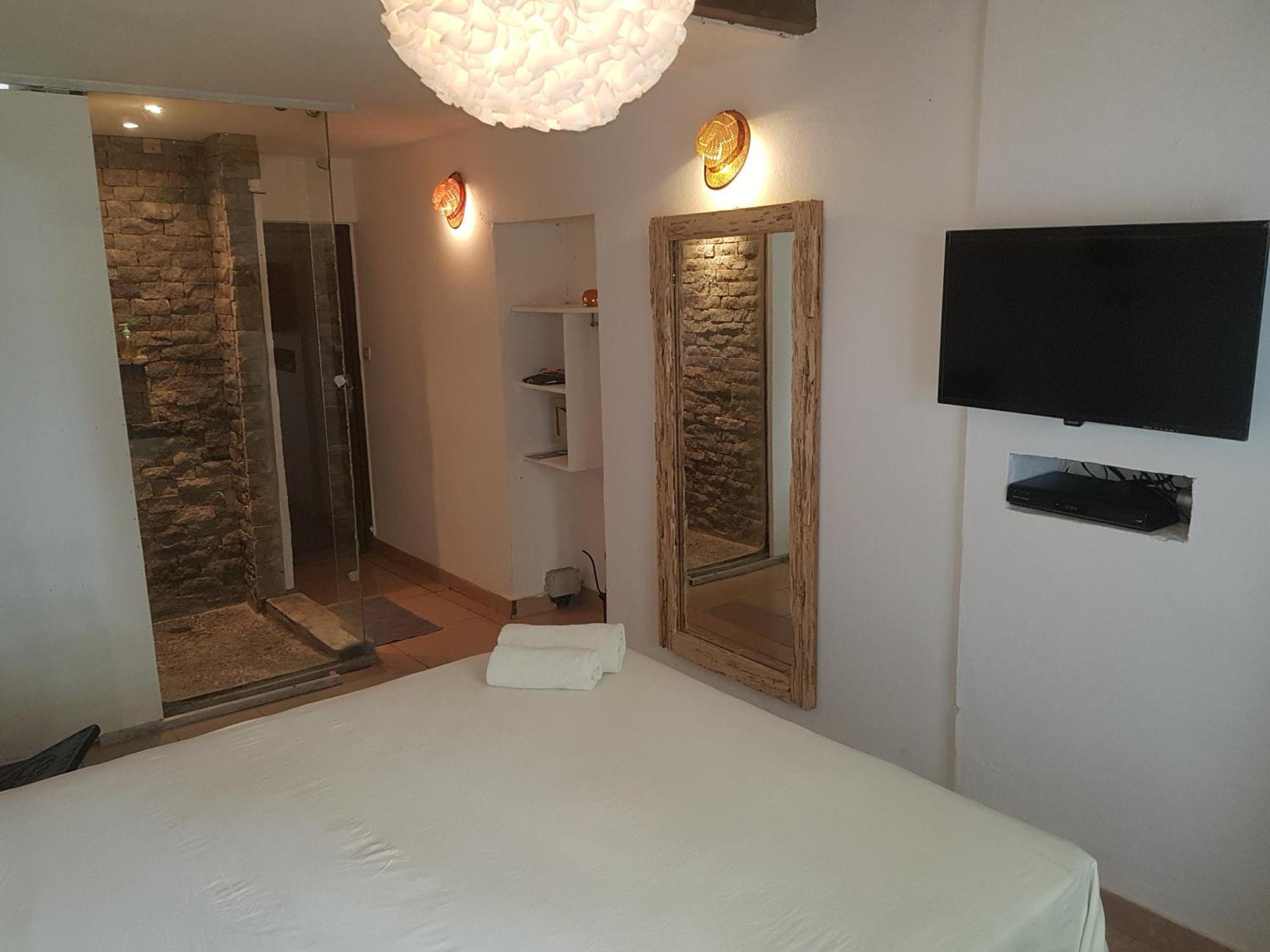 Hotel Restaurant La Ribaudiere Antananarivo Bilik gambar